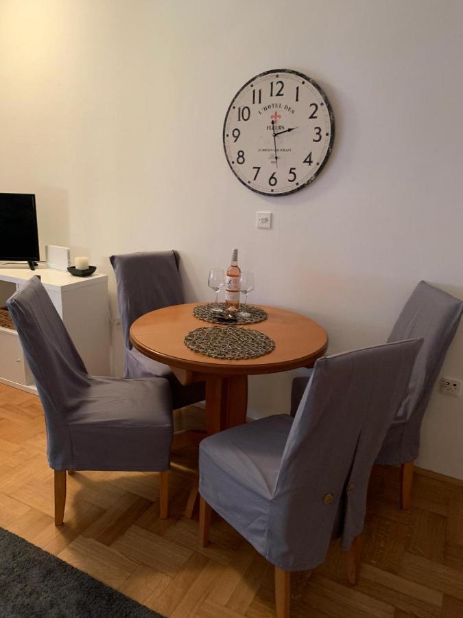 Sarmantni Apartman Malecka 2 Zagreb Eksteriør billede